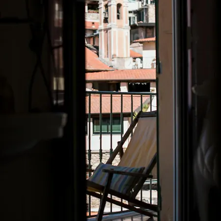 Agapantus In Dell'800 4* ドルチェアックア