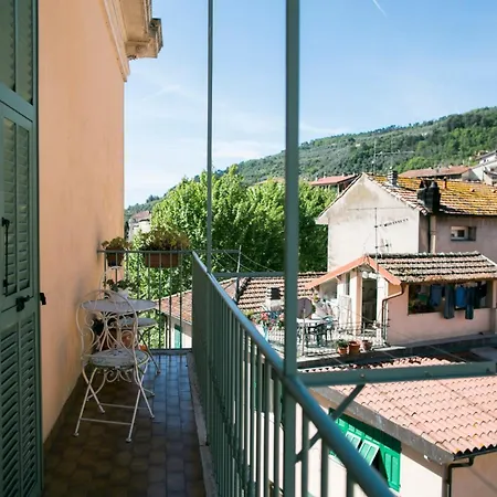 ベッド・アンド・ブレックファスト Agapantus In Dell'800 4*