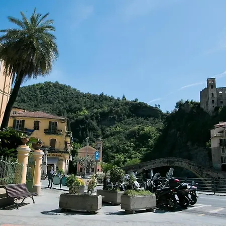 Agapantus In Dell'800 4* דולצ'אקווה